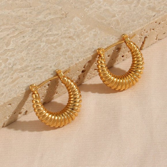 Thin Classic Huggie Croissant Hoop Earrings 18K Gold Plated Stainless Steel - Picture 6 of 10